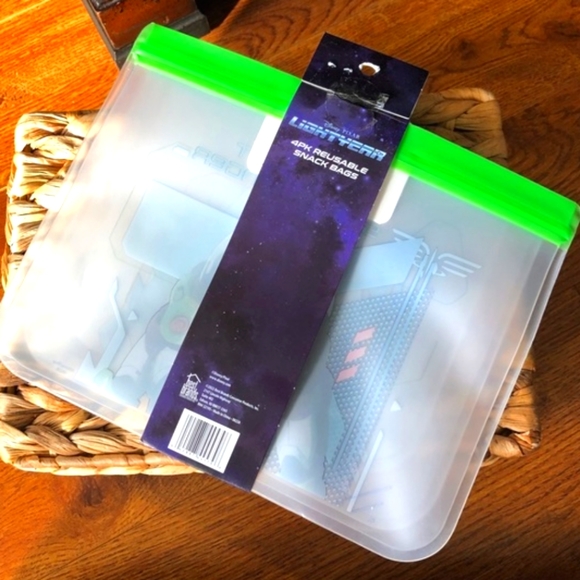 Lightyear Reusable Snack Bags 4 pk NWT - Picture 3 of 4